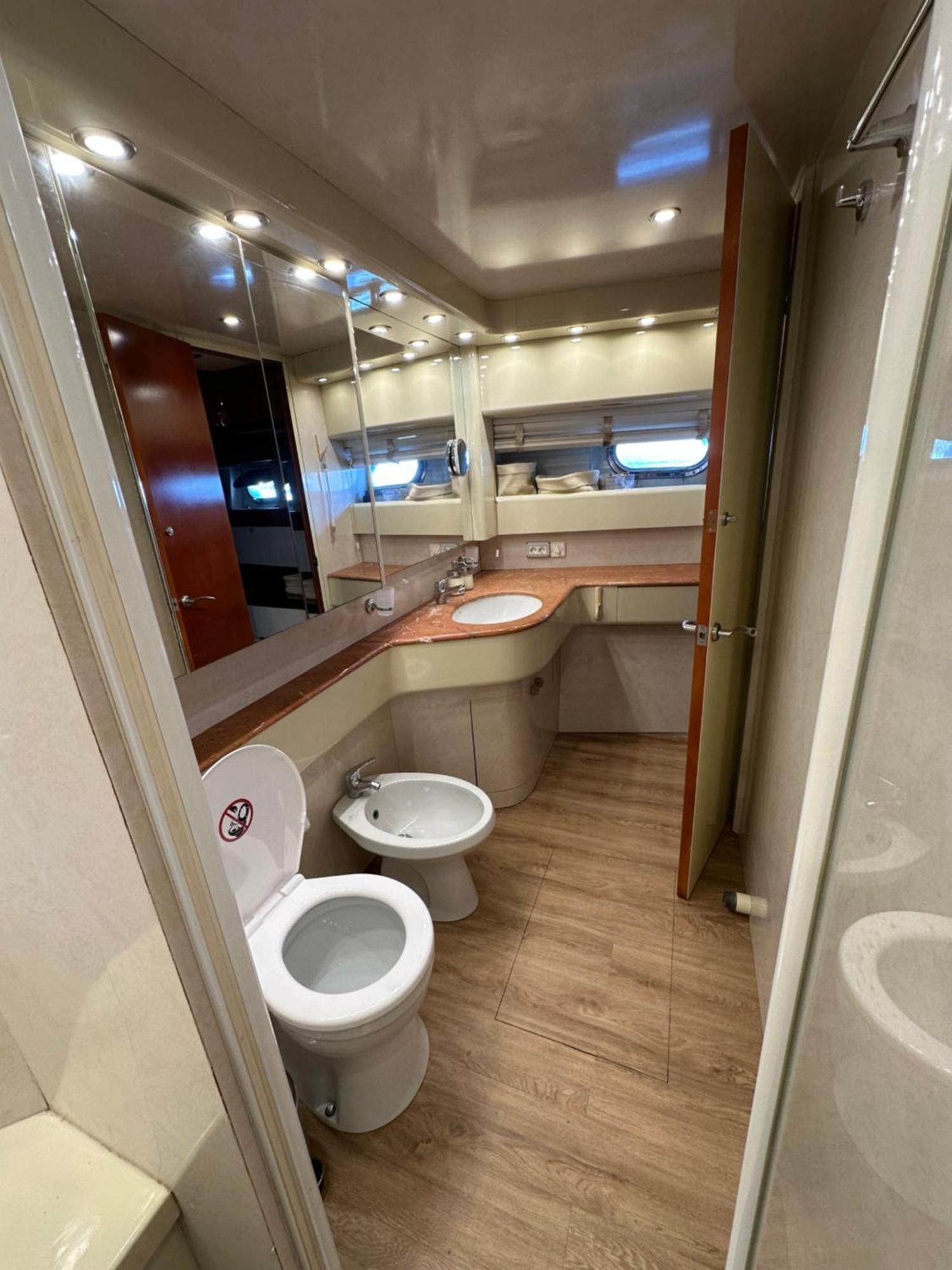 Yacht 20Metros Hotel Sant Adrià de Besòs Kültér fotó